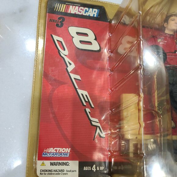 Dale Earnhardt Jr 2004 McFarlane Series 3 Holding Race Helmet Nascar Figure - Picture 3 of 6